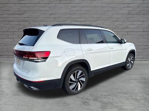 Used 2025 Volkswagen Atlas SE FWD image 6