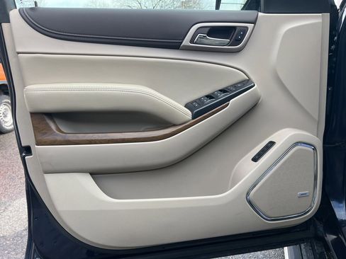 Used 2019 GMC Yukon Denali w/ Denali Ultimate Package image 10