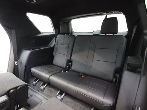 Used 2023 Chevrolet Traverse RS w/ LPO, Floor Liner Package AWD/4WD image 29