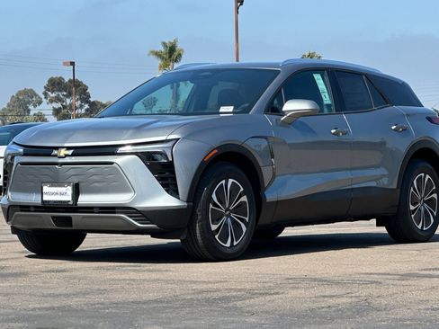 New 2025 Chevrolet Blazer EV LT image 8