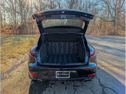 Used 2018 Porsche Macan Turbo AWD/4WD image 7