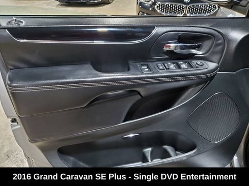 Used 2016 Dodge Grand Caravan SE FWD image 8