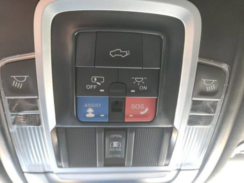 Used 2023 RAM 1500 Laramie AWD/4WD image 36