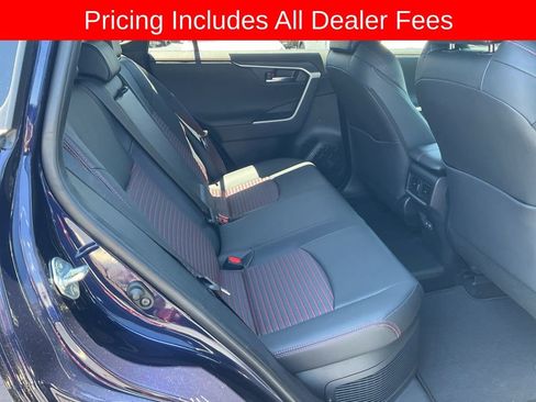 Used 2025 Toyota RAV4 XSE AWD/4WD image 21