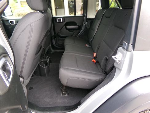 Used 2019 Jeep Wrangler Unlimited Sport S AWD/4WD image 19