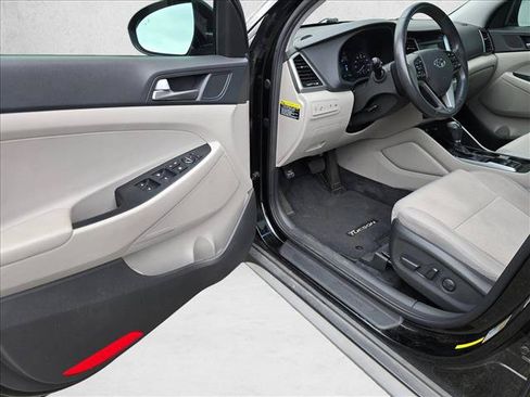 Used 2017 Hyundai Tucson Value FWD image 19