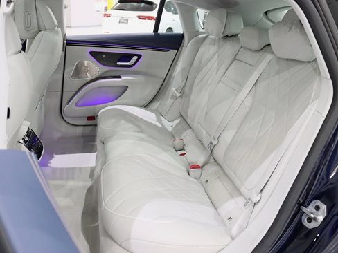 Used 2023 Mercedes-Benz EQS 580 4MATIC Sedan image 31