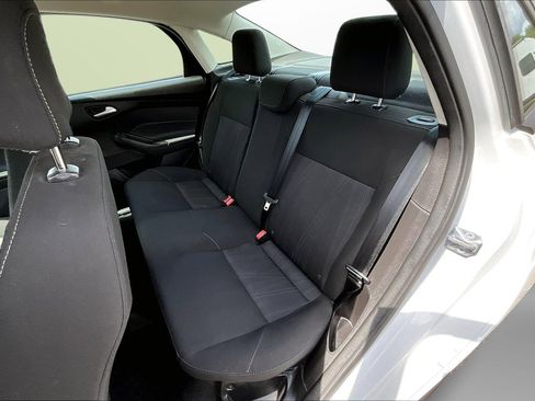 Used 2018 Ford Focus SE image 18