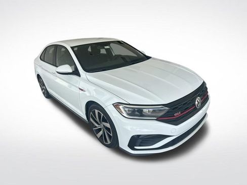 Used 2019 Volkswagen Jetta GLI FWD image 4