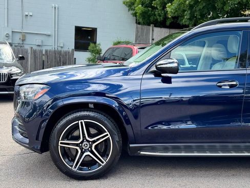 Used 2022 Mercedes-Benz GLS 450 4MATIC w/ AMG Line Exterior image 9