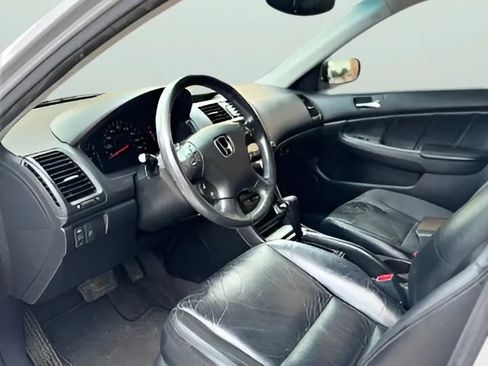 Used 2004 Honda Accord EX image 16