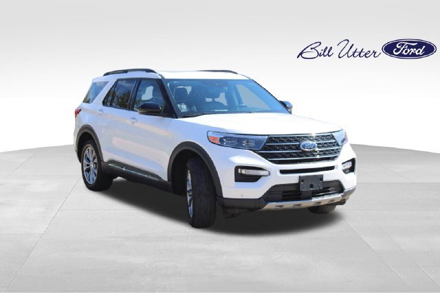 Used 2023 Ford Explorer XLT w/ Equipment Group 202A AWD/4WD image 3