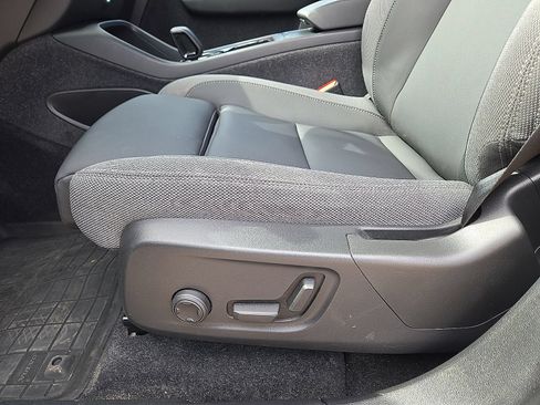 Certified 2023 Volvo XC40 Recharge Core AWD/4WD image 24