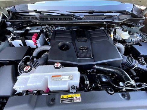 Used 2025 Toyota Tundra Limited image 31