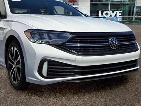 Certified 2024 Volkswagen Jetta Sport FWD image 9