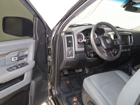 Used 2018 RAM 1500 Classic SLT image 41