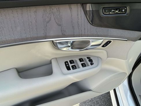 New 2026 Volvo XC90 B5 Ultra w/ Protection Package Premier AWD/4WD image 21