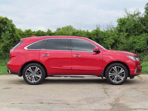 Used 2019 Acura MDX w/ Technology Package AWD/4WD image 2