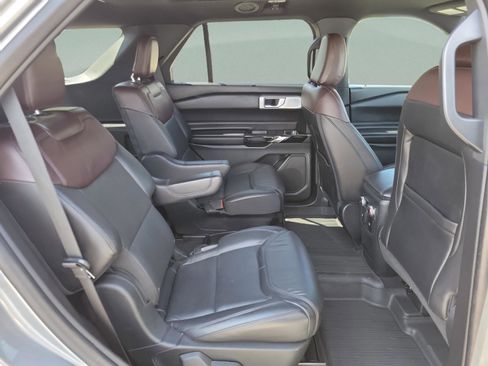 Used 2021 Ford Explorer Platinum w/ Equipment Group 601A image 28