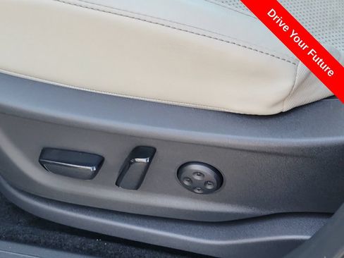 Used 2023 Nissan Ariya FWD image 20