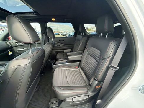 New 2026 Nissan Pathfinder Rock Creek w/ Rock Creek Premium Package AWD/4WD image 22