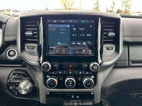 Used 2024 RAM 1500 Laramie AWD/4WD image 18