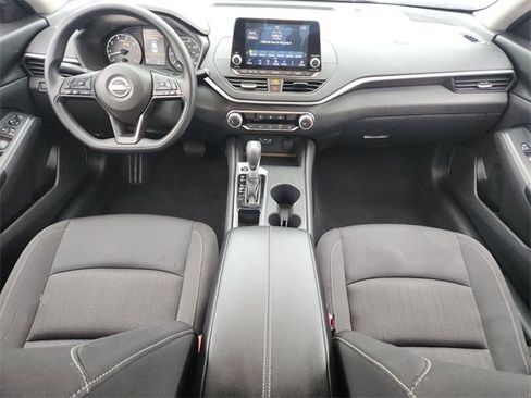Used 2025 Nissan Altima 2.5 S image 13