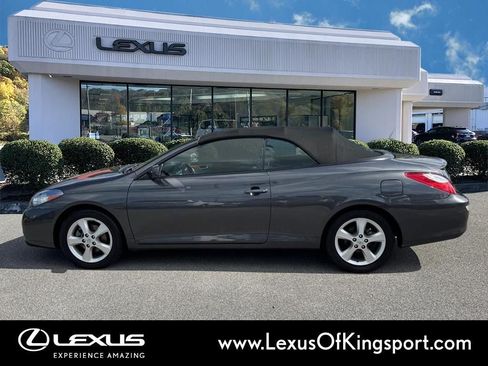 Used 2007 Toyota Solara SLE FWD image 2