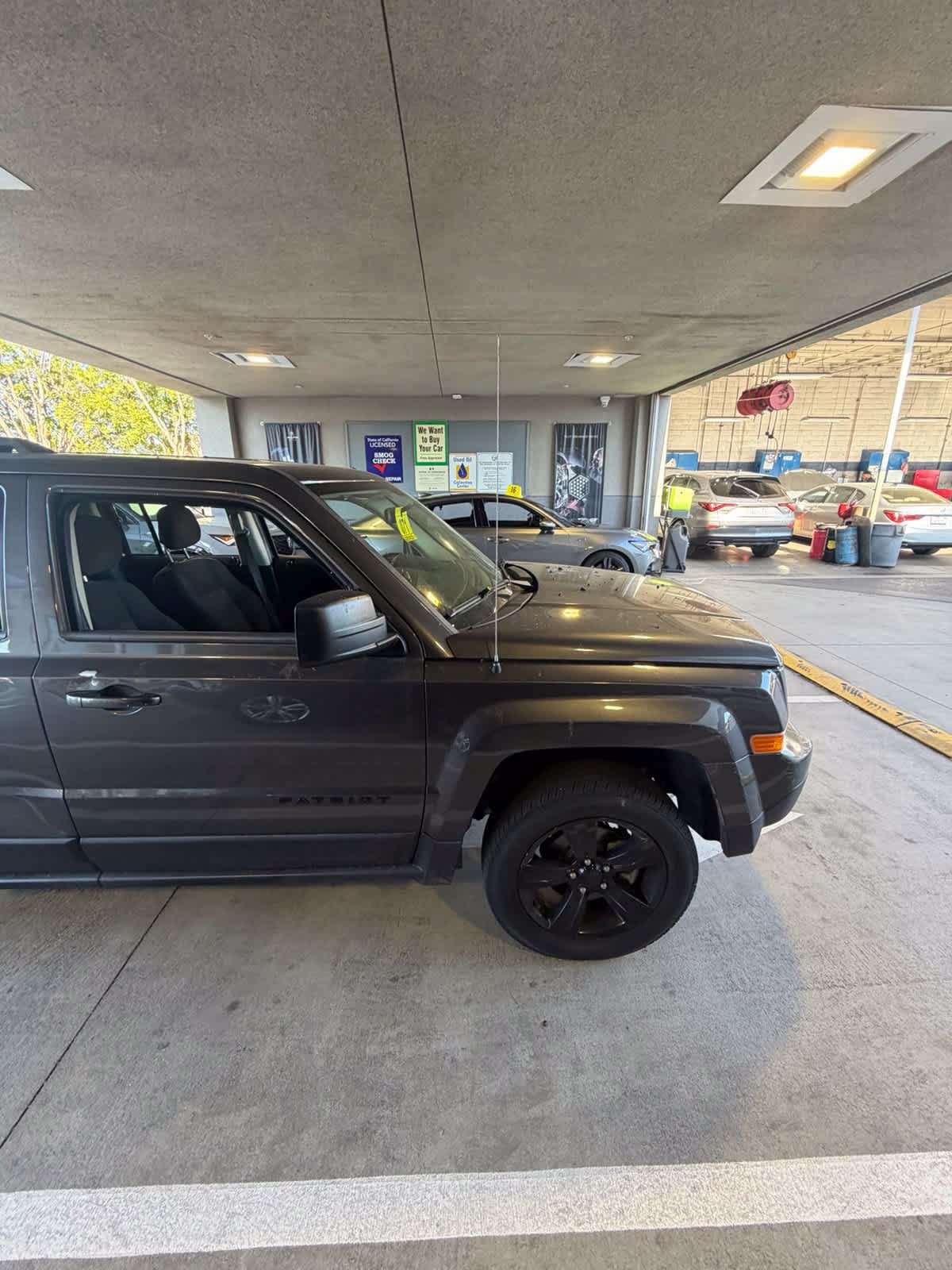 Used 2015 Jeep Patriot Sport w/ Power Value Group FWD image 4