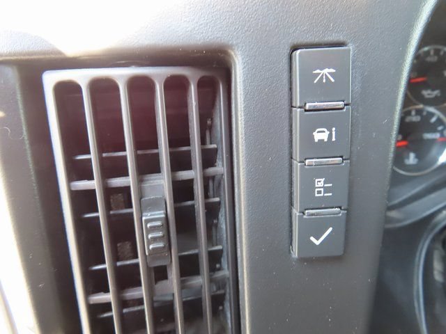 Used 2017 Chevrolet Express 2500 RWD image 20