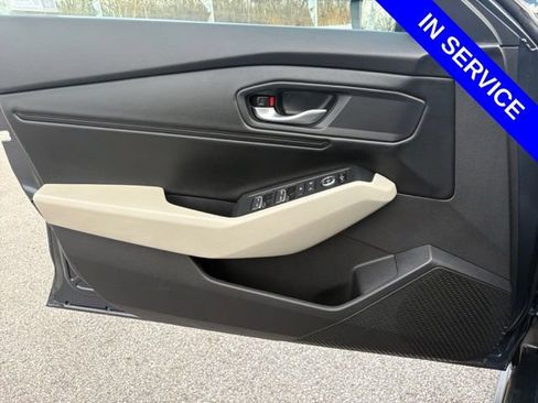 Used 2025 Honda Accord SE image 27