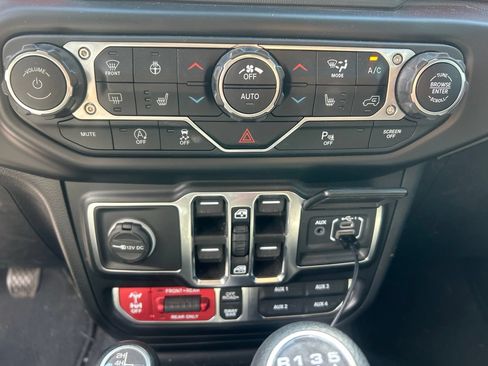 Used 2021 Jeep Wrangler Unlimited Rubicon AWD/4WD image 24