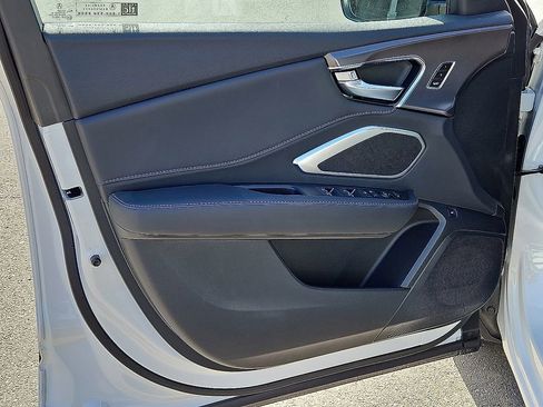 New 2026 Acura RDX SH-AWD image 17