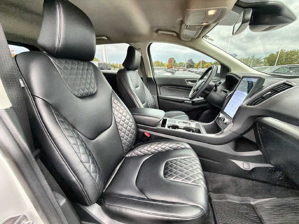 Used 2024 Ford Edge Titanium AWD/4WD image 23