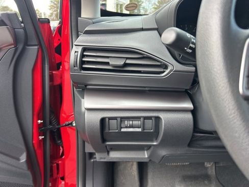 Used 2025 Subaru Impreza 2.0i image 23