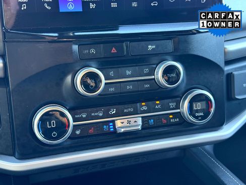 Used 2024 Ford Expedition Max XLT image 28