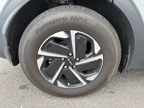 Certified 2024 Kia Sportage LX FWD image 28