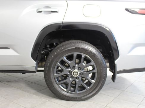 Used 2024 Toyota Sequoia Platinum image 23