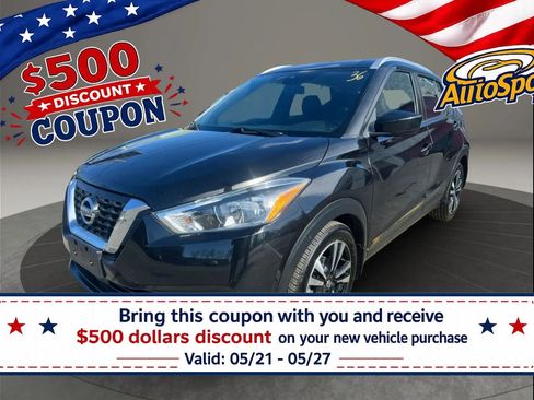 Used 2020 Nissan Kicks SV FWD image 1