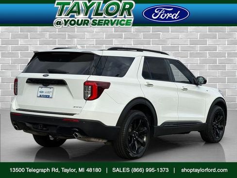 Certified 2023 Ford Explorer ST-Line w/ Class IV Trailer Tow Package image 3