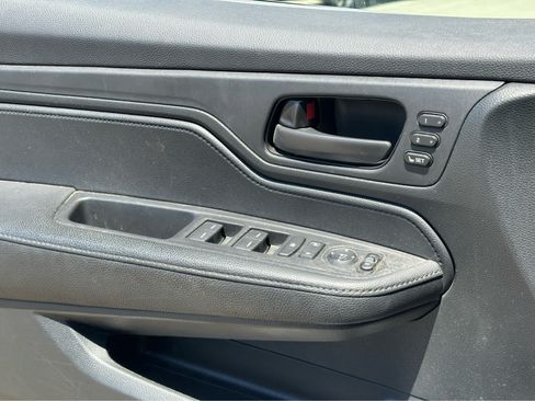 Used 2023 Honda Odyssey EX-L image 19