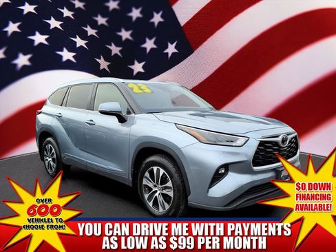 Certified 2023 Toyota Highlander XLE image 1