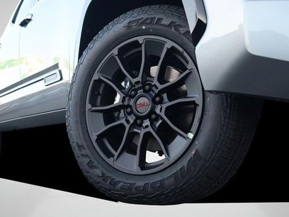 New 2026 Toyota Tundra Platinum