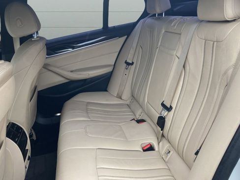 Used 2017 BMW 530i RWD image 21