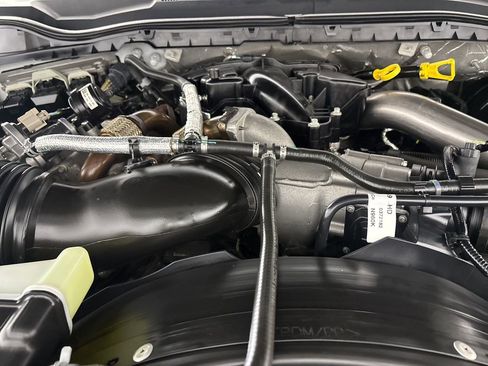 Used 2019 Ford F250 Lariat w/ Lariat Value Package image 32