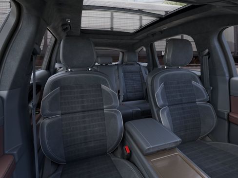 New 2026 Lincoln Nautilus Black Label AWD/4WD image 10