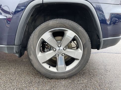 Certified 2016 Jeep Grand Cherokee Limited w/ Luxury Group II image 10