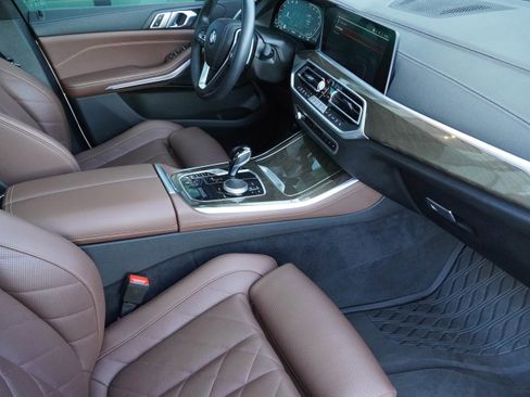 Used 2023 BMW X5 sDrive40i image 10