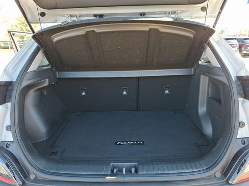 Used 2023 Hyundai Kona SE image 29