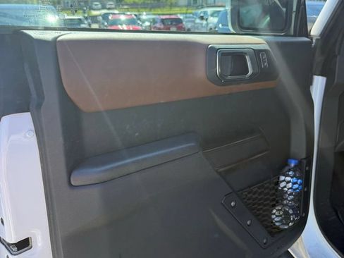 Used 2024 Ford Bronco Outer Banks w/ Sasquatch Package AWD/4WD image 6